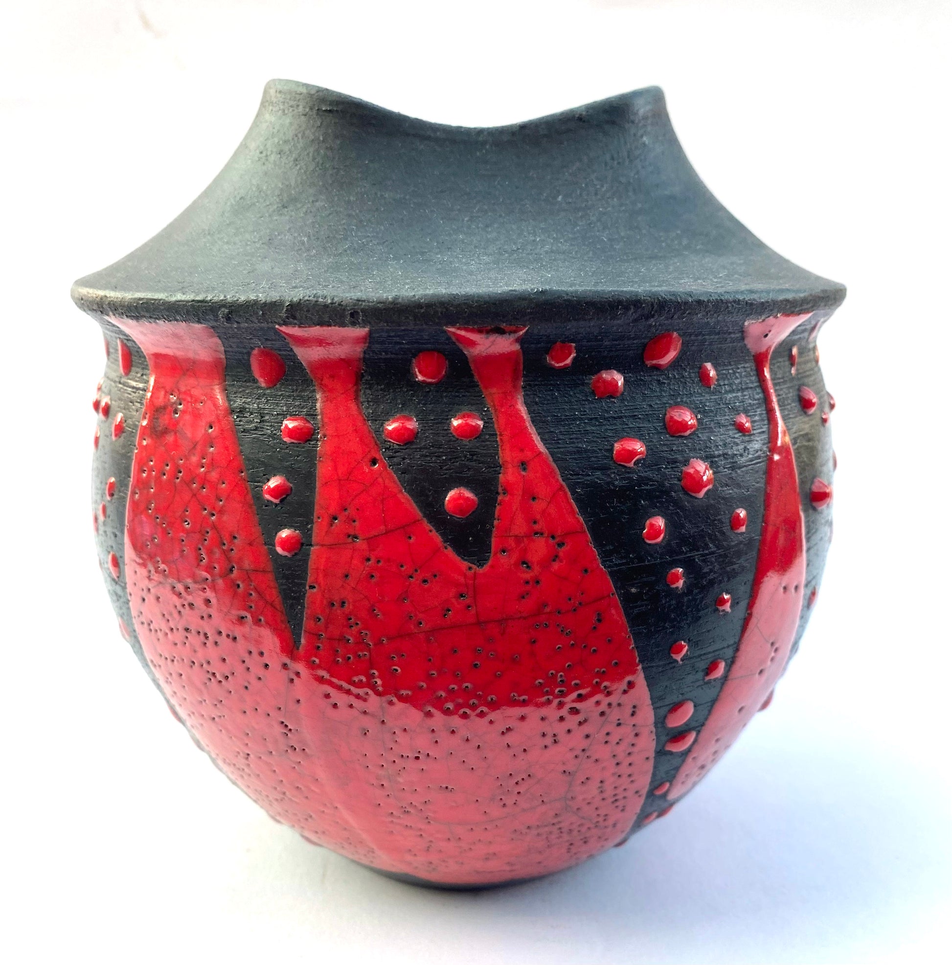 Black and Red Dotted Pot