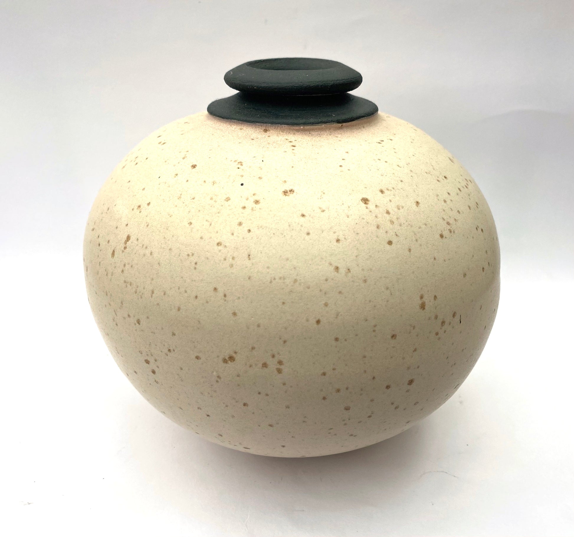 Stoneware moon jar