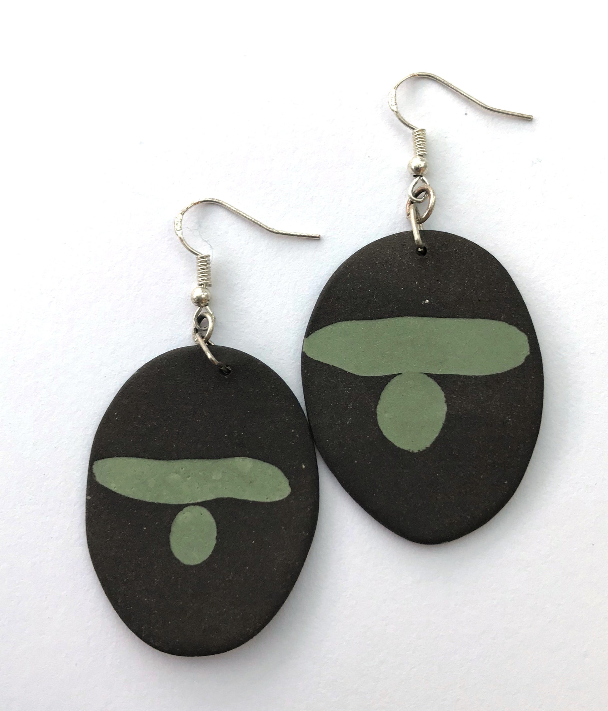 Coloured porcelain ear rings